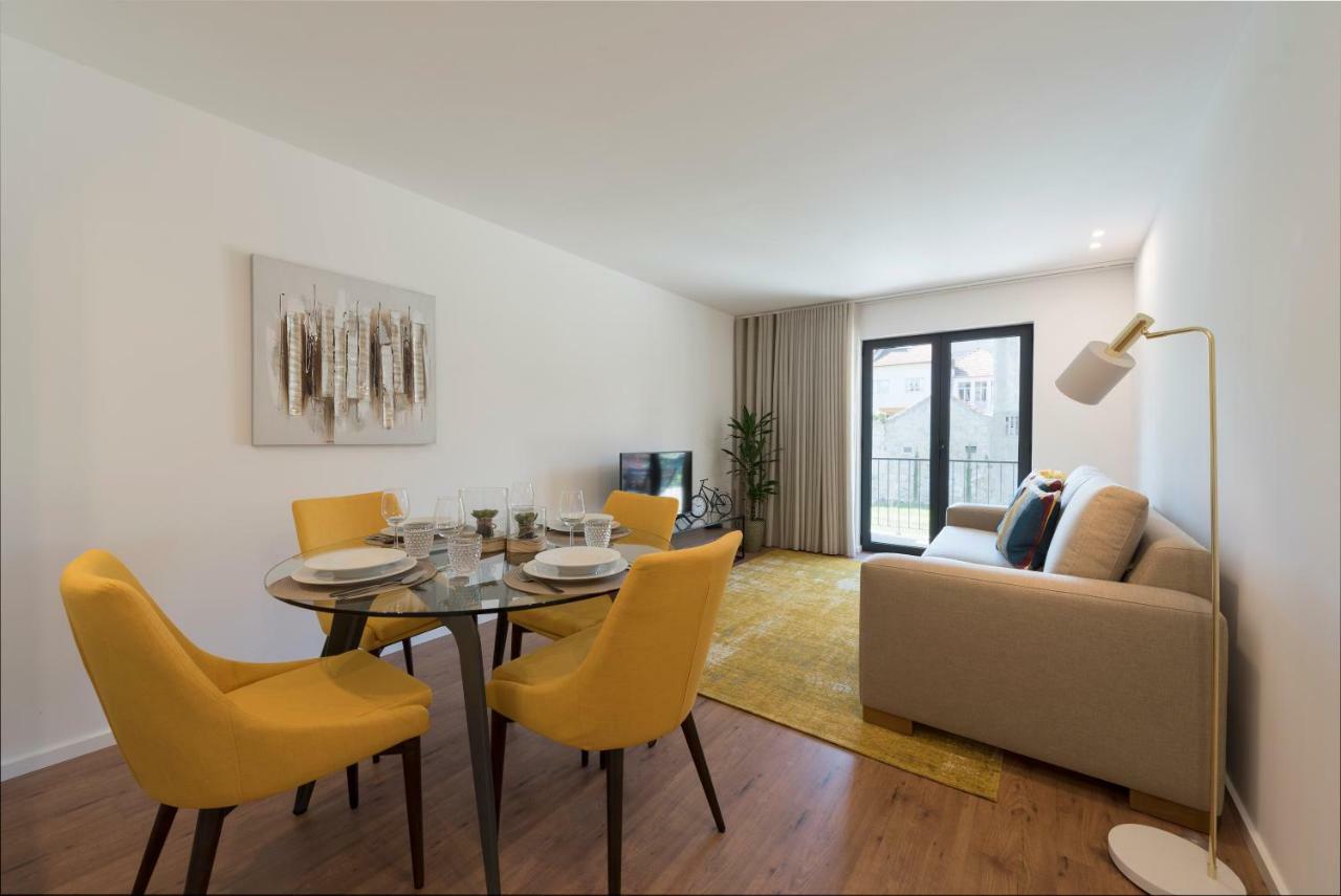 Lovelystay - Downtown Balcony Apartment With Free Parking Порту Экстерьер фото